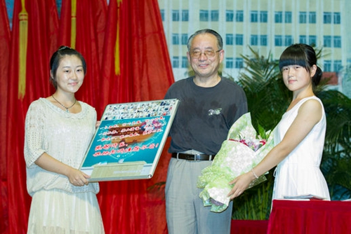 江蘇好人楊福星:78歲老教授帶病義務作三百場報告