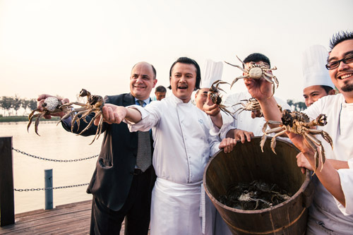 陽澄湖費爾蒙酒店于大閘蟹故鄉(xiāng)拉開金秋品蟹序幕