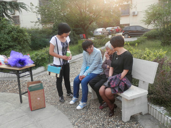 “義演”進社區 揚大學子重陽前夕給老人送溫暖