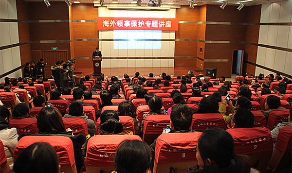 黃屏傳經新僑之鄉 為當地僑商闡述海外領事保護要領