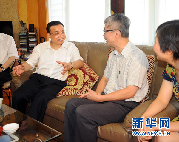 李克強副總理走入香港尋常百姓家(圖)