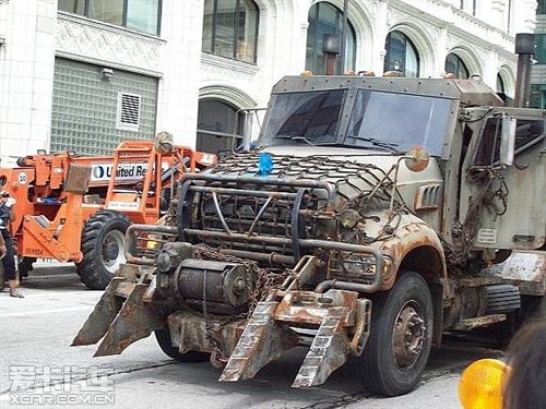 大匯總 說說《變形金剛3》中的那些車