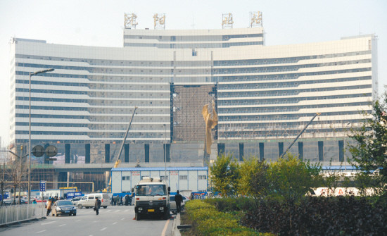 沈陽北站主站房露“新顏”