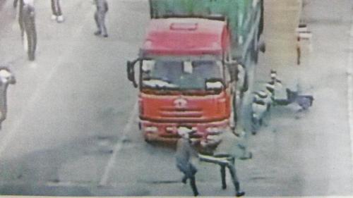 沈陽:18個(gè)男子沖進(jìn)南塔貨站毆打工人(圖)