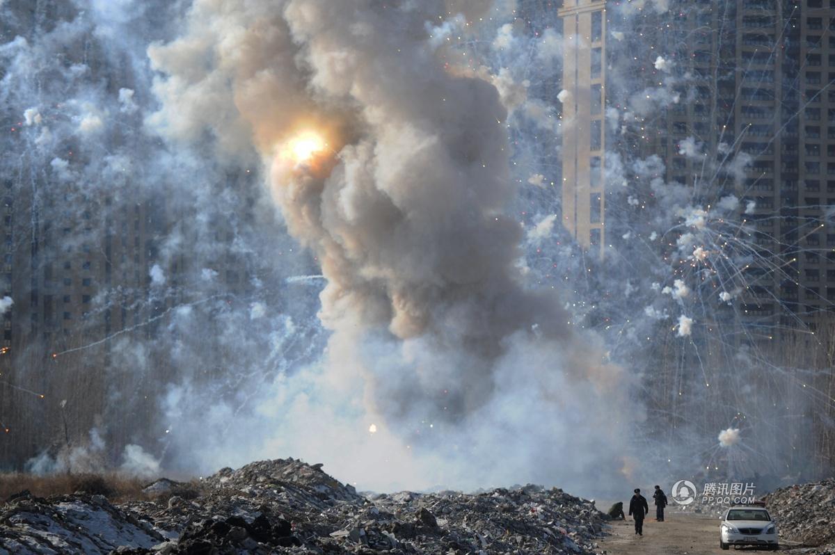 沈陽警方“銷煙”數(shù)千件 “白日焰火”齊鳴