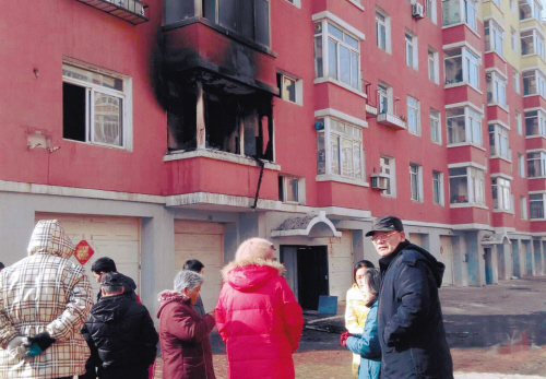 沈陽(yáng):居民家發(fā)生火災(zāi) 祖孫三人被熏倒