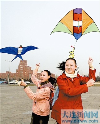 大連：且看風箏斗“炫”（圖）