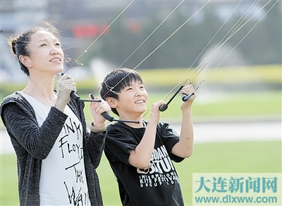 大連：且看風箏斗“炫”（圖）
