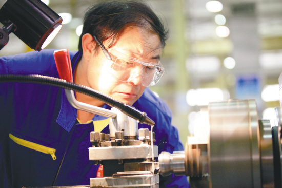 沈陽：超級(jí)技工電視技能大賽舉行（圖）