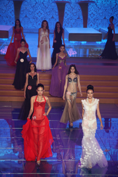 葫蘆島·興城國際泳裝文化節暨國際泳裝模特大賽舉行