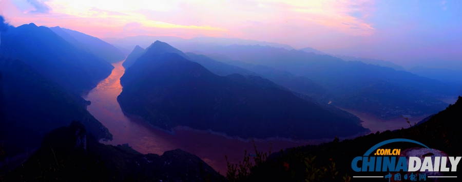 高清組圖：滾滾洪水過三峽
