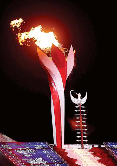 開幕式：傳統音樂、舞蹈元素與現代技術的結合