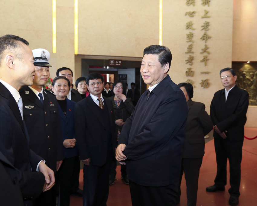 組圖：習(xí)近平等到第二批黨的群眾路線教育實(shí)踐活動聯(lián)系點(diǎn)調(diào)研指導(dǎo)工作