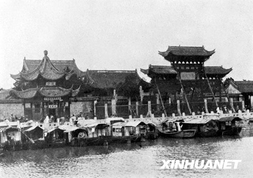 槳聲燈影新秦淮