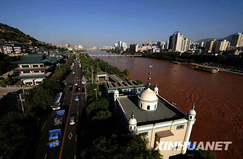 百年黃河鐵橋見證蘭州變遷