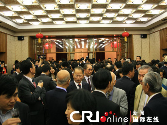 中國駐英大使館舉行國慶61周年招待會(圖)