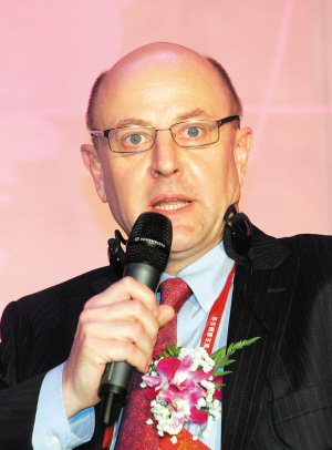 首屆于家堡論壇年會舉行：暢談中國入世十周年