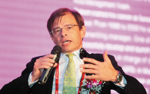 首屆于家堡論壇年會舉行：暢談中國入世十周年