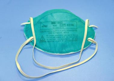 揭秘四川援非醫(yī)療隊特制裝備:13件套防護服 23道穿戴程序