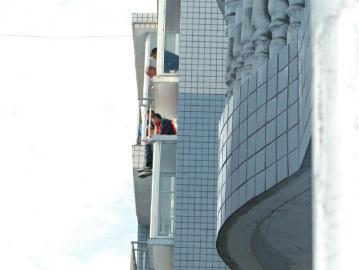 四川:達州一少年被父親冤枉偷錢 欲跳樓證清白