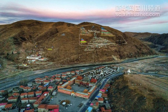 航拍：白云下的四川是這樣的！