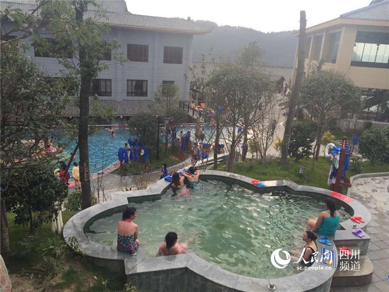 冬季川游不息 四川省旅游局推薦10大冬季旅游新線路