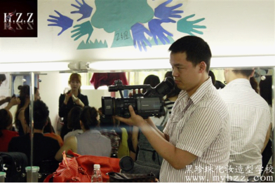 成都化妝培訓學校黑珍珠--中國化妝行業領軍學校