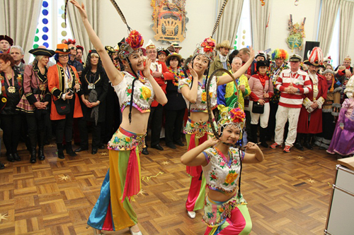 成都民俗文化添彩波恩“狂歡節”