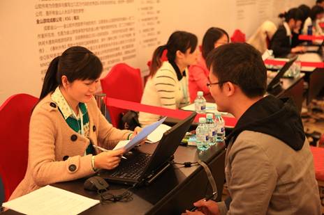 成都天府人才行動帶動400名在京中高端人才“回家”