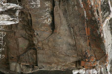 四川石渠縣發(fā)現(xiàn)大規(guī)模吐蕃時期石刻群