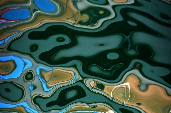 黃可華：藝術(shù)家的靈魂 詩(shī)一般的創(chuàng)意