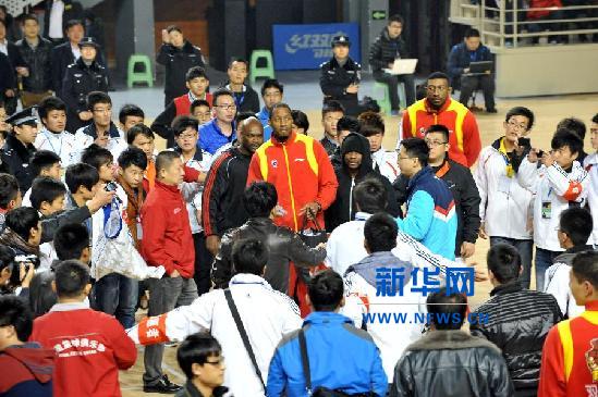 籃球——麥迪返場安撫球迷