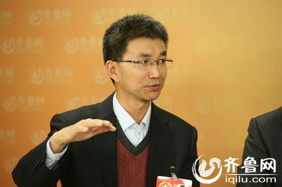 政協委員熱議“新常態”：政府要簡政放權適應新常態