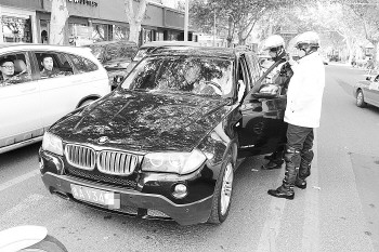 濟南一年查處脫審車3.5萬輛 超一個月就會被抓拍