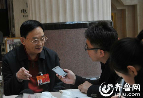 人大代表張武宗談鋼鐵企業(yè)轉(zhuǎn)型:沒有夕陽行業(yè),只有夕陽企業(yè)