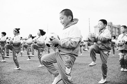 山東建立四級足球聯賽 2017年打造千所足球特色學校