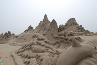 濰坊市首座沙雕公園亮相國(guó)家級(jí)濱海開發(fā)區(qū)