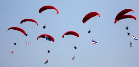 航空體育節點亮萊蕪