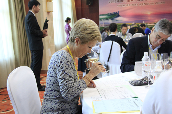 中國國際葡萄酒烈酒品評賽在山東蓬萊舉行