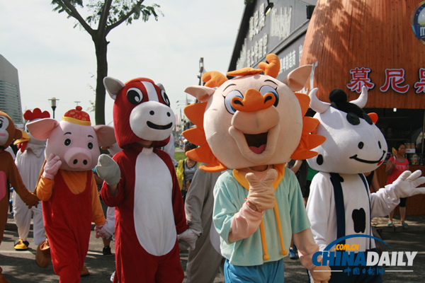 第23屆青島國際啤酒節狂歡之門開啟