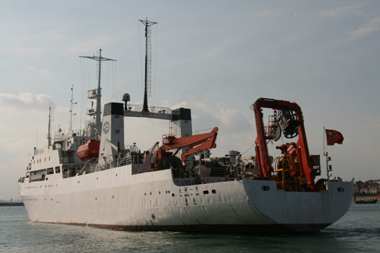 “大洋一號”駛離母港青島 執行南海綜合海試