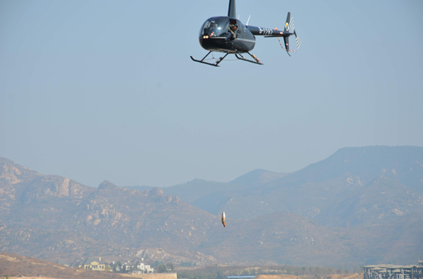 2013全國直升機錦標賽暨中國國際航空運動器材裝備展覽會在山東萊蕪啟幕