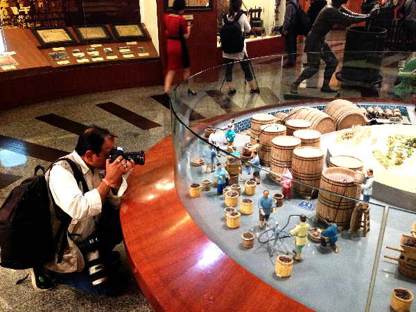 亞洲主流媒體采訪團聚焦煙臺葡萄酒文化