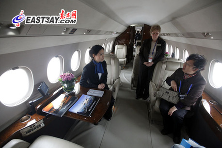 揭秘豪華公務(wù)飛機(jī) 舒適堪比酒店套房(圖)