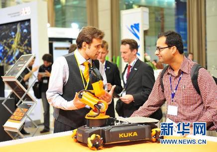 世界機器人“聚會”上海（組圖）