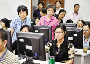 家長直擊語文閱卷:“放心!”