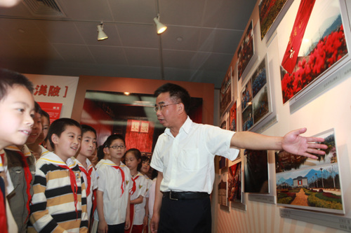 《建黨90周年攝影作品展》隆重開幕