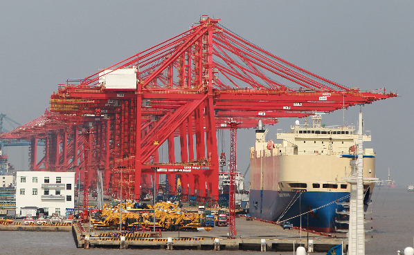 上海港集裝箱吞吐量今年預(yù)計仍可超3000萬標(biāo)箱