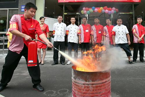 上海有支聾啞服務員義務消防隊