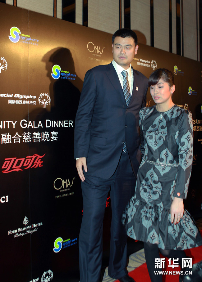姚明亮相特奧慈善晚宴